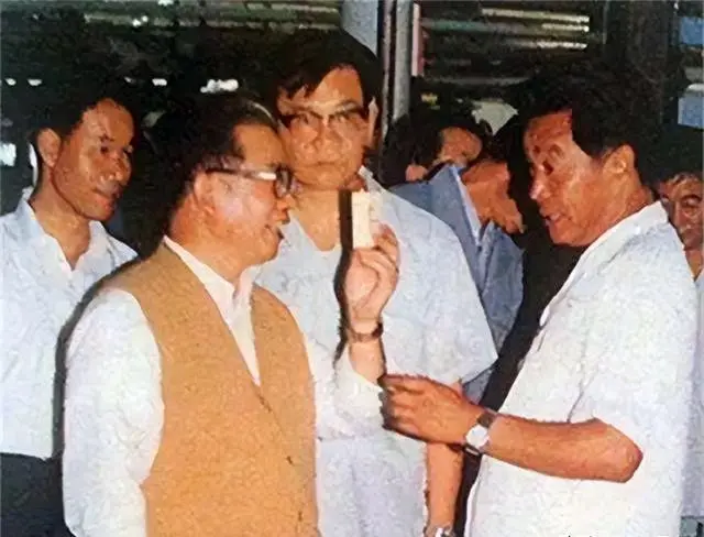 红塔山香烟_红塔山香烟多少钱一条_红塔山香烟红盒多少钱